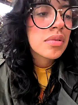 Snapshot of Fun_Everywhere chatting on March 2025 09:05:02 PM Fun Everywhere online show from March 2025 09:05:02 PM