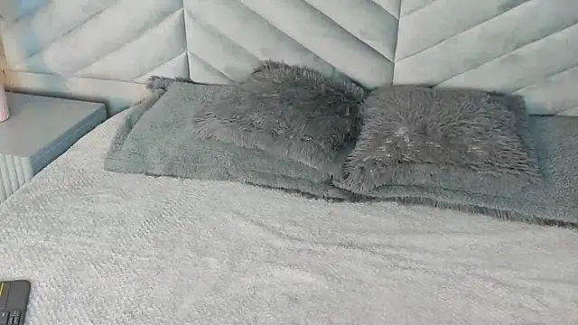 Ary thompson   online show from December 2024 07:25:02 PM