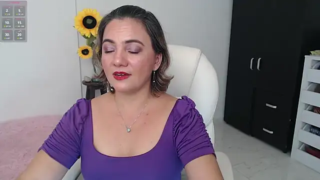 Ghada milf online show from December 2024 11:30:01 PM