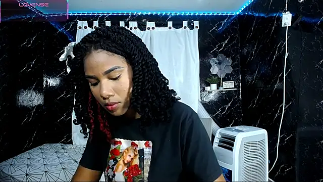 Hillary queen online show from September 2025 12:41:02 PM