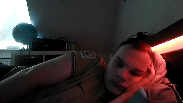 Nicolasjlhkjzl online show from April 2026 12:47:01 PM