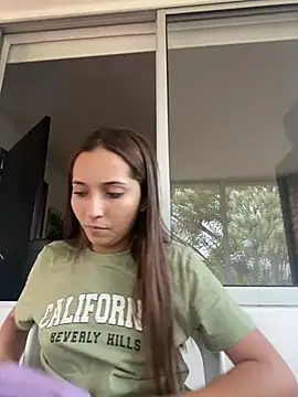 Snapshot of Penelope-Hot chatting on December 2024 10:23:01 PM Penelope-Hot online show from December 2024 10:23:01 PM