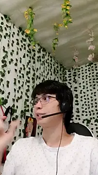 Snapshot of Andy_gray chatting on February 2026 11:42:02 PM Andy gray online show from February 2026 11:42:02 PM