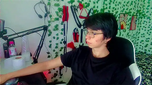 Snapshot of Andy_gray chatting on February 2026 03:53:01 PM Andy gray online show from February 2026 03:53:01 PM