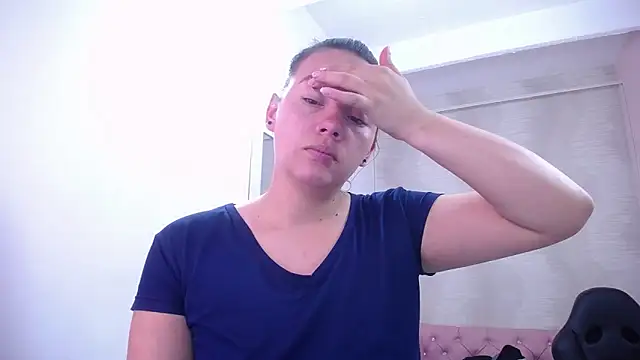 Snapshot of lauraguzman chatting on February 2025 10:26:01 AM lauraguzman online show from February 2025 10:26:01 AM