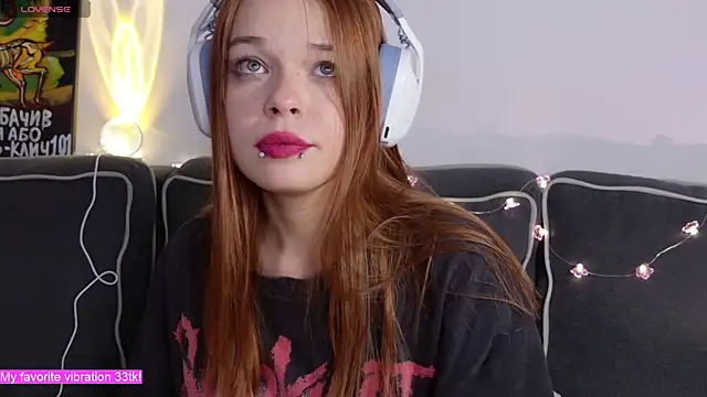 ValBae online show from November 2025 09:54:01 PM