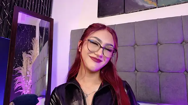 miluv19 online show from November 2025 07:46:02 PM