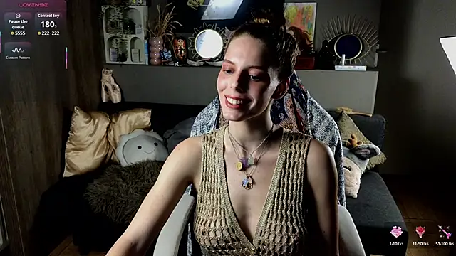 AyreenMoore online show from September 2025 08:01:02 PM