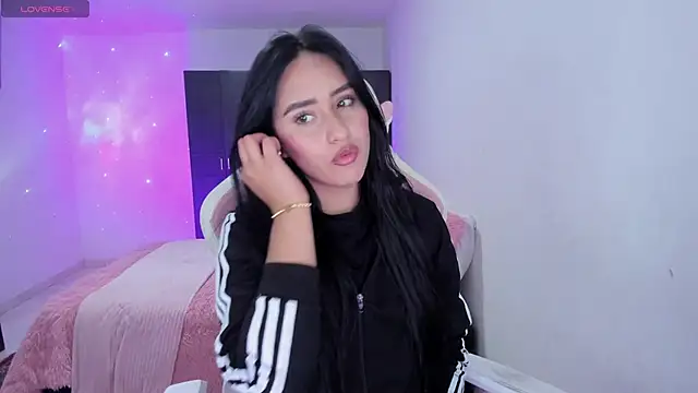 Tinylottie online show from April 2026 01:11:01 AM