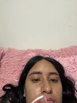 Tinylottie online show from April 2026 08:14:01 PM