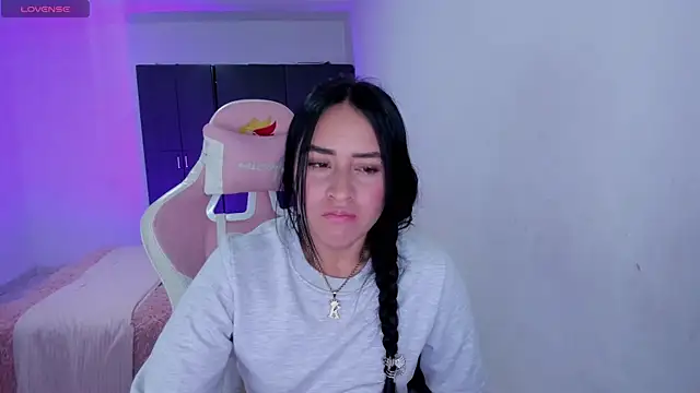 Tinylottie online show from May 2026 12:07:01 AM