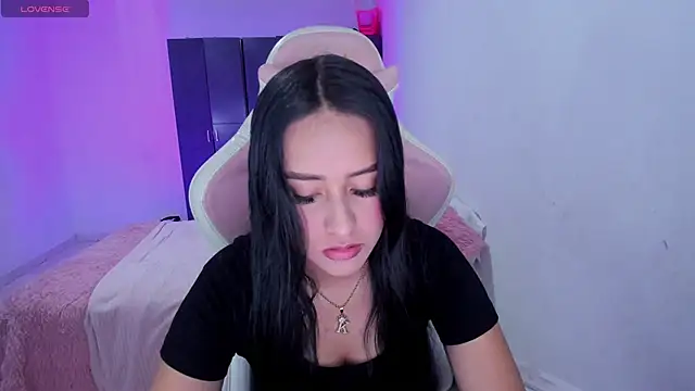 Tinylottie online show from May 2026 12:07:02 AM
