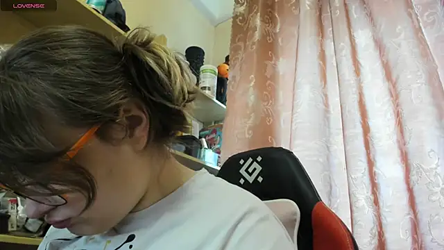 Seductive She Wolf online show from March 2026 03:23:01 PM