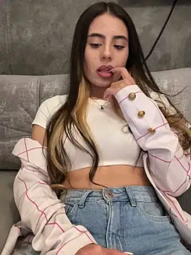 AbyThompson online show from February 2025 06:23:02 PM