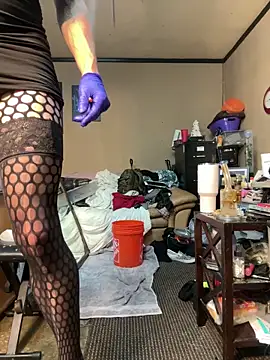 Snapshot of UtopianMisfit1 chatting on February 2026 09:42:02 AM UtopianMisfit1 online show from February 2026 09:42:02 AM