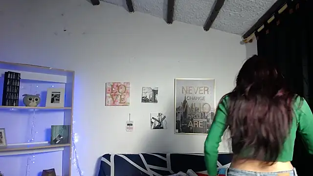 Snapshot of Sian__1 chatting on December 2024 12:38:01 PM Sian 1 online show from December 2024 12:38:01 PM