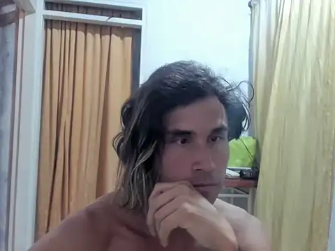 SophiaLevis online show from October 2025 03:38:01 AM