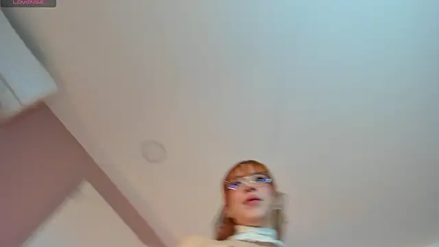 sweeet peach online show from January 2025 12:01:01 AM