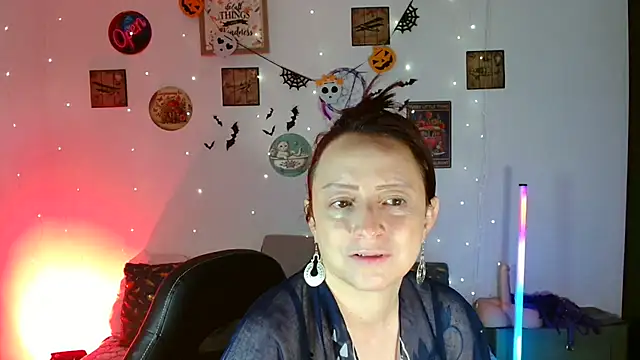 catalinamommyx online show from October 2025 11:09:01 PM