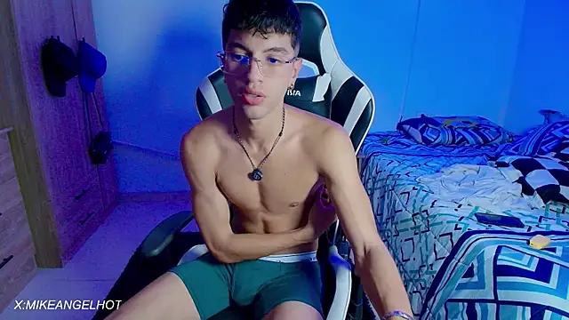 Angelligth online show from April 2026 03:46:01 AM