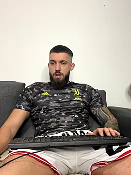 LoveIsBlind  online show from October 2025 07:37:01 PM