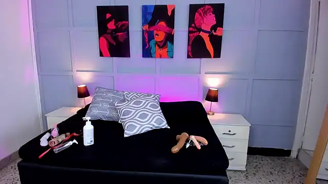 Elizabeth Santos online show from February 2025 11:05:01 PM