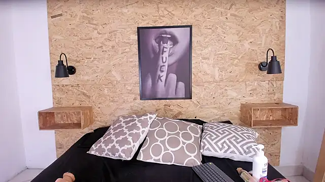 Elizabeth Santos online show from February 2025 02:18:01 AM