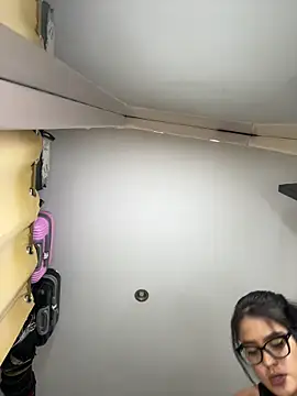 Snapshot of Karla-sexy01 chatting on January 2025 09:51:02 PM Karla-sexy01 online show from January 2025 09:51:02 PM