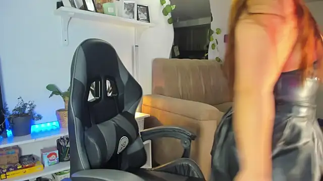 Snapshot of evy_orange1 chatting on February 2026 12:05:02 AM evy orange1 online show from February 2026 12:05:02 AM