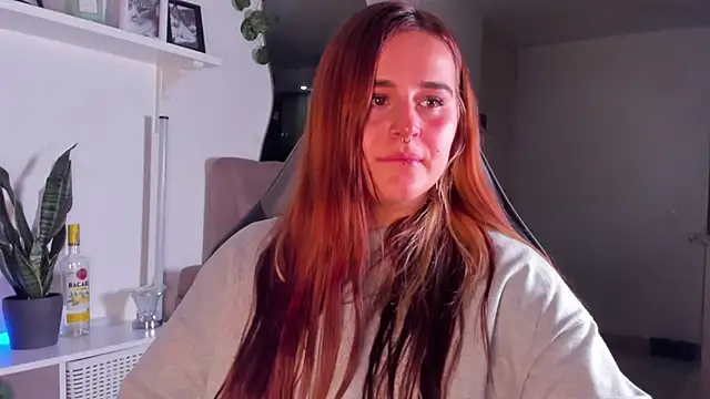 Snapshot of evy_orange1 chatting on February 2026 02:48:01 AM evy orange1 online show from February 2026 02:48:01 AM