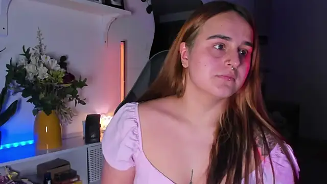 Snapshot of evy_orange1 chatting on February 2026 03:06:01 AM evy orange1 online show from February 2026 03:06:01 AM