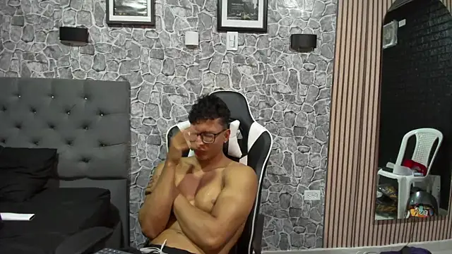 chriss jones1 online show from September 2025 09:08:02 PM