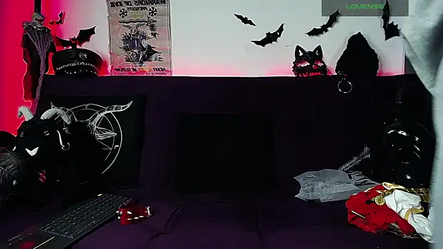 blckwolf 6 online show from November 2025 03:00:02 PM