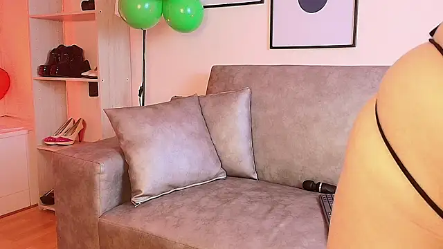 Kelly Mature  online show from March 2025 04:01:02 PM