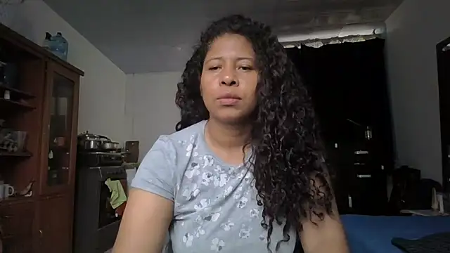 Ivon-09 online show from October 2025 11:22:02 AM