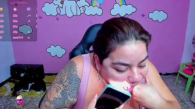 Sharon hils online show from April 2026 12:50:02 PM