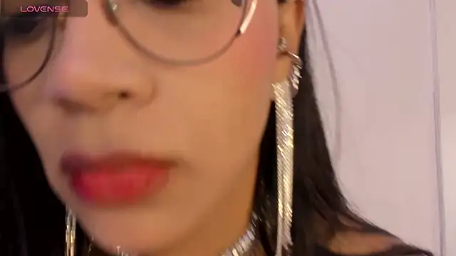 SamanthaFerrer   online show from February 2025 07:59:02 PM