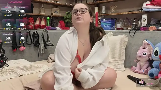 Kimberly-Caprice online show from November 2025 07:25:01 PM