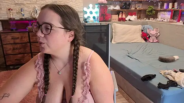 Snapshot of Kimberly-Caprice chatting on June 2026 08:09:02 AM Kimberly-Caprice online show from June 2026 08:09:02 AM
