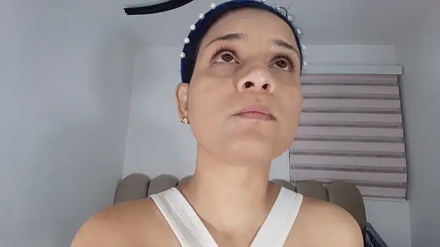 nicol f online show from March 2026 03:12:02 AM