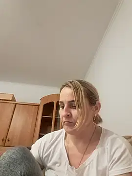 Malichkaanna30 online show from January 2025 04:52:02 PM