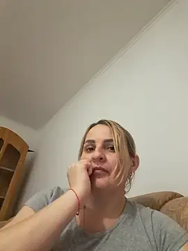 Malichkaanna30 online show from February 2025 04:58:01 PM