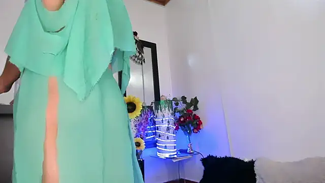 Snapshot of Chanel_shaw chatting on December 2024 01:28:02 PM Chanel shaw online show from December 2024 01:28:02 PM