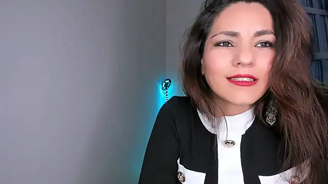 Snapshot of Chanel_shaw chatting on October 2025 05:37:01 PM Chanel shaw online show from October 2025 05:37:01 PM