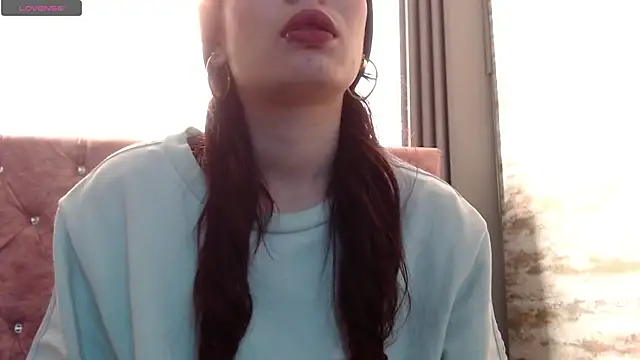  yuyi online show from December 2025 11:48:01 AM