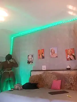 nahiarapalmer19 online show from March 2025 10:42:01 PM