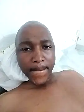 Snapshot of realGsign chatting on April 2026 10:44:01 PM realGsign online show from April 2026 10:44:01 PM