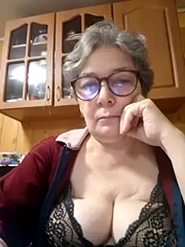 Snapshot of IrinaSweet54 chatting on October 2025 07:39:02 AM IrinaSweet54 online show from October 2025 07:39:02 AM