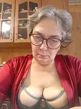Snapshot of IrinaSweet54 chatting on October 2025 07:18:02 AM IrinaSweet54 online show from October 2025 07:18:02 AM