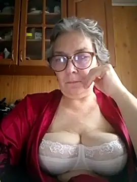 Snapshot of IrinaSweet54 chatting on October 2025 07:08:01 AM IrinaSweet54 online show from October 2025 07:08:01 AM